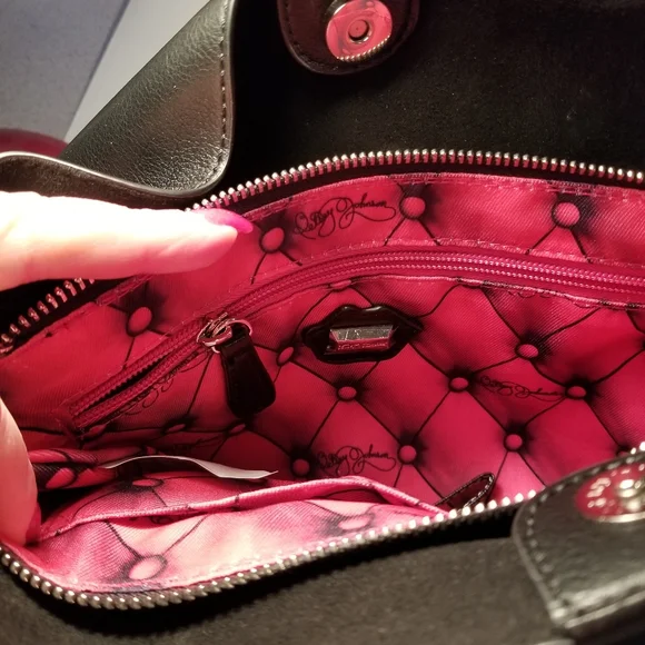 NWOT Betsey Johnson Shoulder Bag - Picture 3 of 12